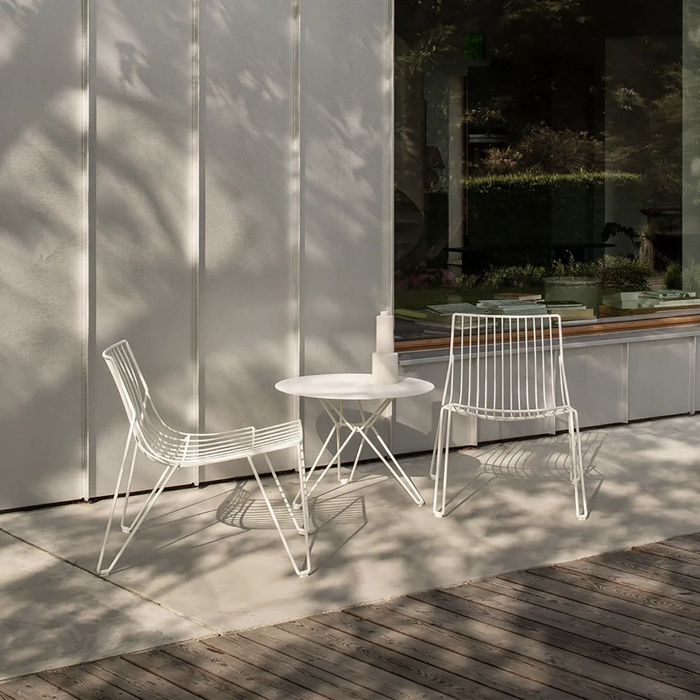 Outdoor coffee table and chair leisure table and chair combination line chair creative coffee table courtyard open-air balcony