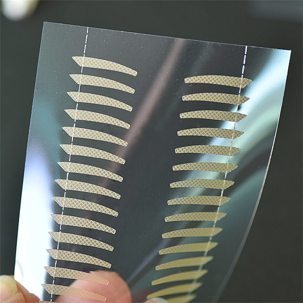 150 paires/300PC autocollant de bande de paupière Invisible Double pli paupière dentelle pâte clair Beige rayure auto-adhésif ruban pour les yeux outil de maquillage