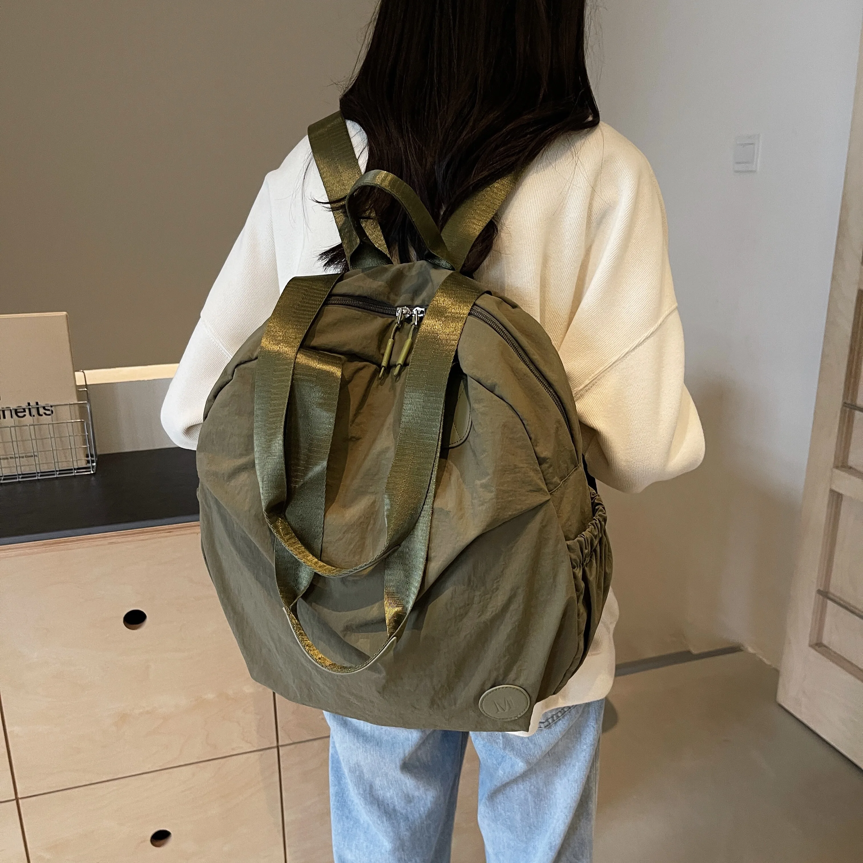 Travel lightweight 2024 new backpack large capacity schoolbag female college students commuting backpack