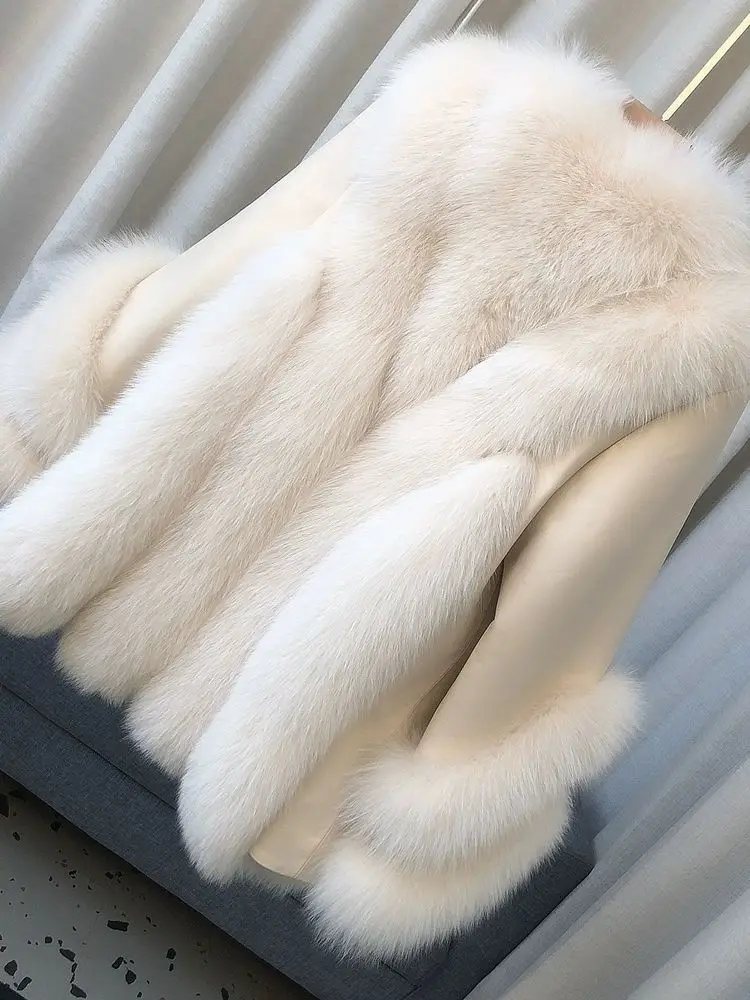 Whole Skin Fox Fur Grass Women's Mid length 2023 New Fur Integrated Sheep Skin White Duck Down Down Coat Winter