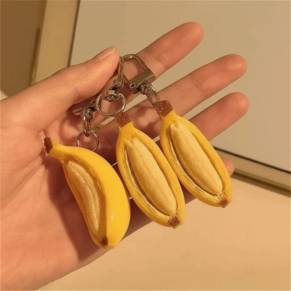 Mini Size 3D Simulation Keychain Resin Material Cute Realistic Fruit Keychain Three-Dimensional Half Peeled Banana Keychain