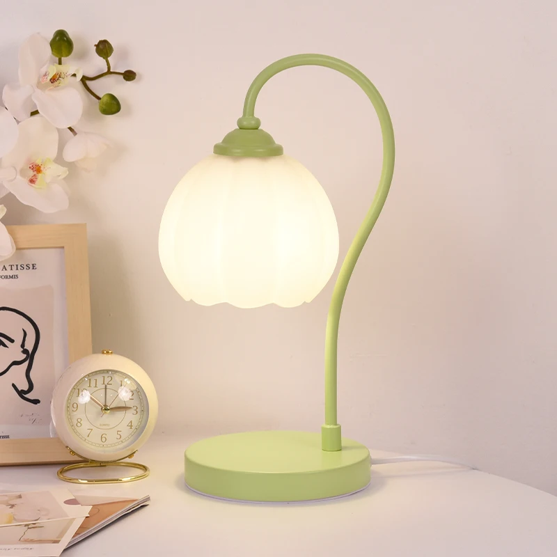 

High PC and console game bedroom table lamp, bedroom bedside romantic light luxury high-end lamps