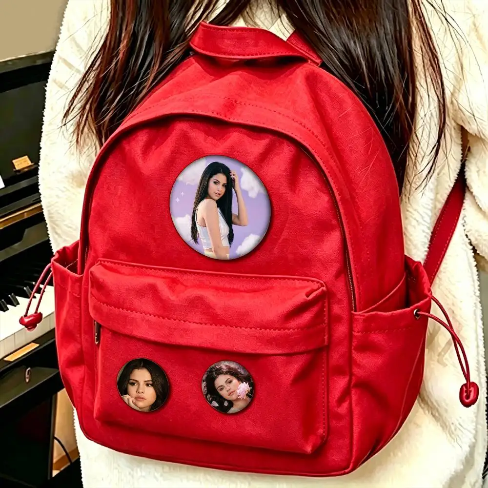 Singer Selena Marie Gomez Enamel Pin Tinplate Round Brooch Cosplay Nijigen Otaku Culture Badge 25mm 32mm 44mm 58mm