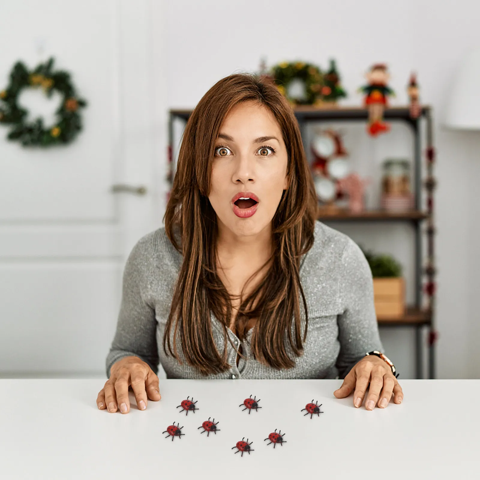 

25Pcs PVC Ladybug Tricky Prop High Simulation Bright Color Lightweight Eco Friendly for Halloween Scare Prank Insect Decoration