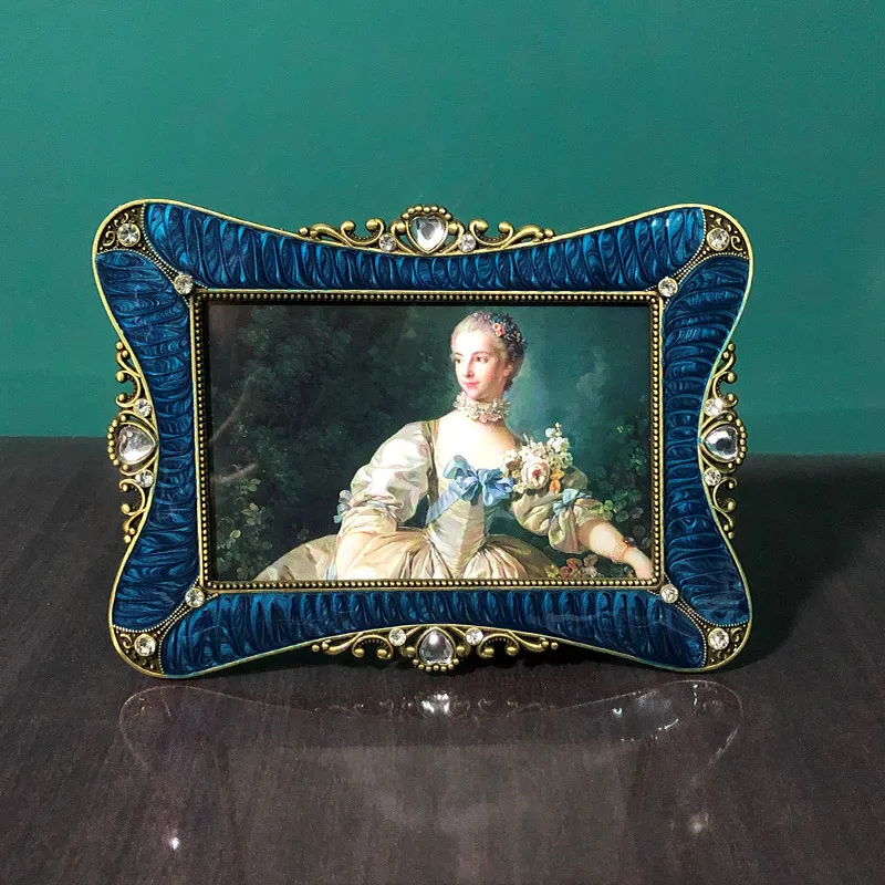 

European simple and light luxury 6 inches 7 inches 10 inches high-end metal photo frame wedding photo creative ornament wash pho