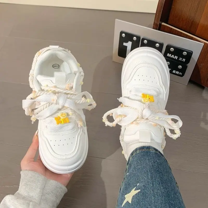 2026 New Cute Women Platform White Sneakers Thick Sole Trendy Casual Skate Shoes Versatile All Match Niche Design Hot Sale view 2