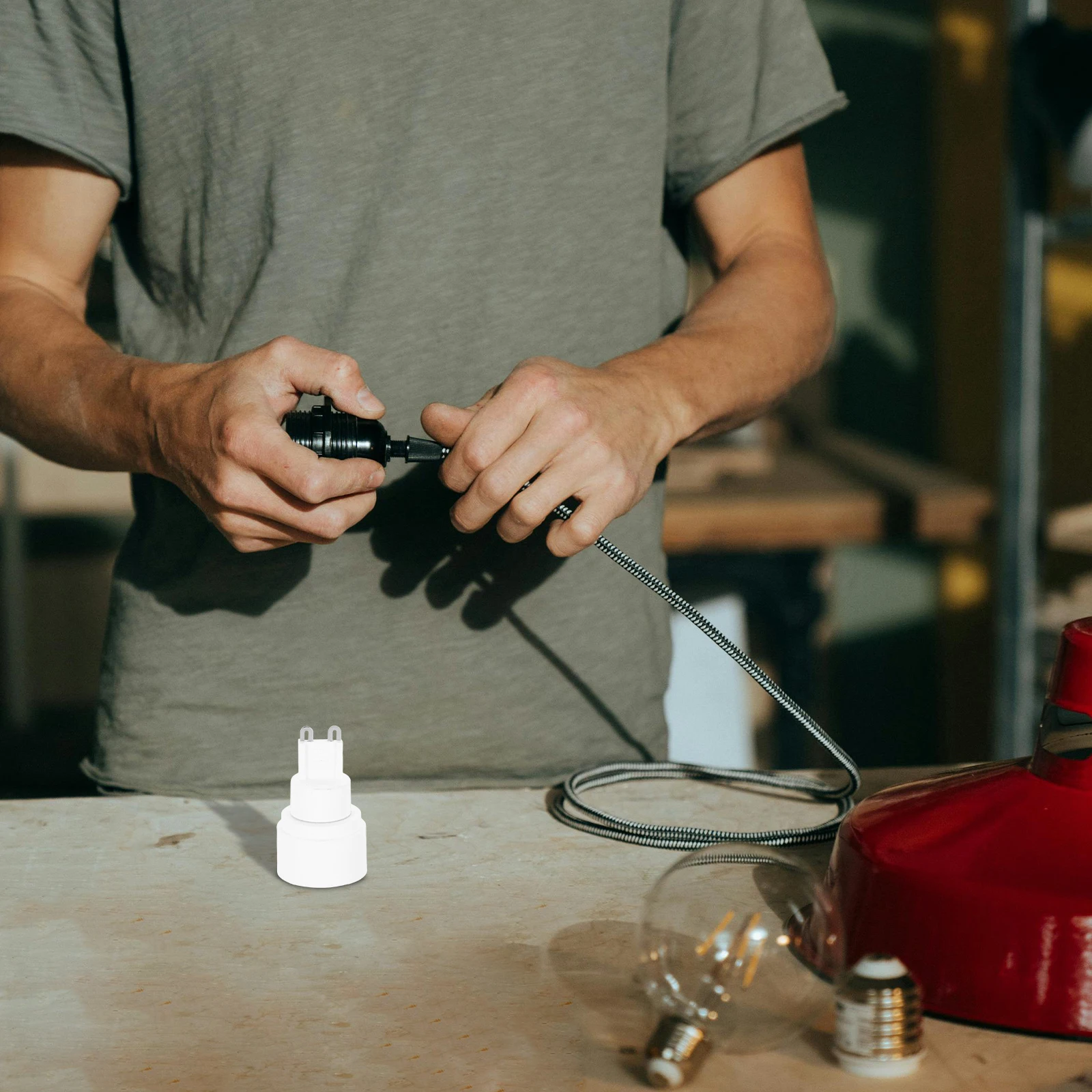 

Ceramic G9 to E14 Light Bulb Socket Adapter Easy Install Secure Design for Various Lighting Fixtures Ac110-230V