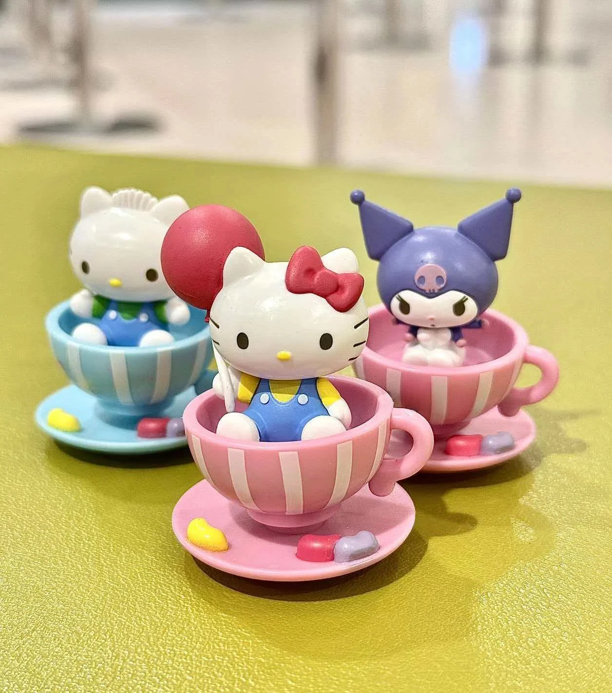 

New Product In Stock Kt Cat Kuromi Swinging Coffee Cup Blind Box Handmade Toy Cute Desktop Ornament Holiday Surprise Gift