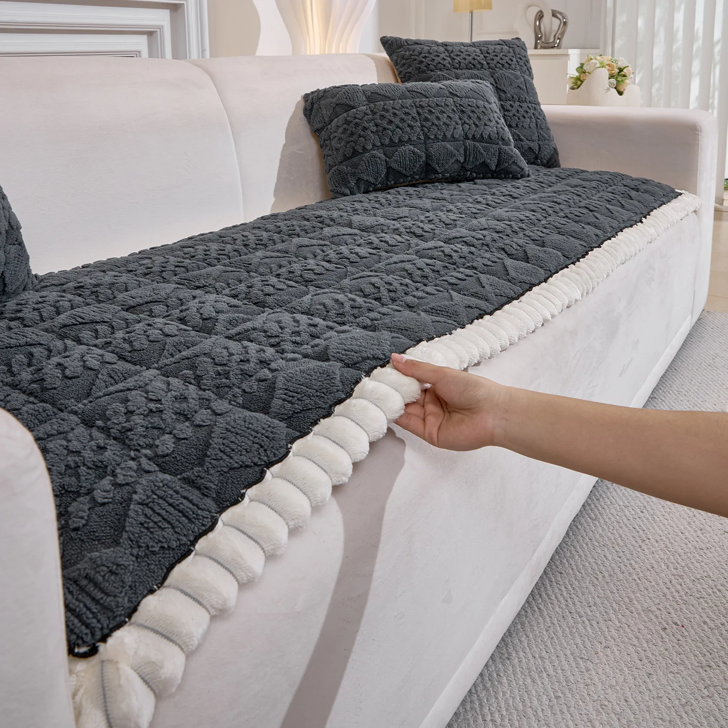 

2025 толстый противоскользящий чехол для дивана, легкий, роскошный, высококачественный, прямой ряд, цельная подушка для дивана на осенние и зимние сезоны