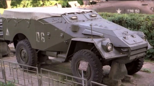 1/144 Scale  BTR-40 4x4 Armored Personnel Carrier Model kits