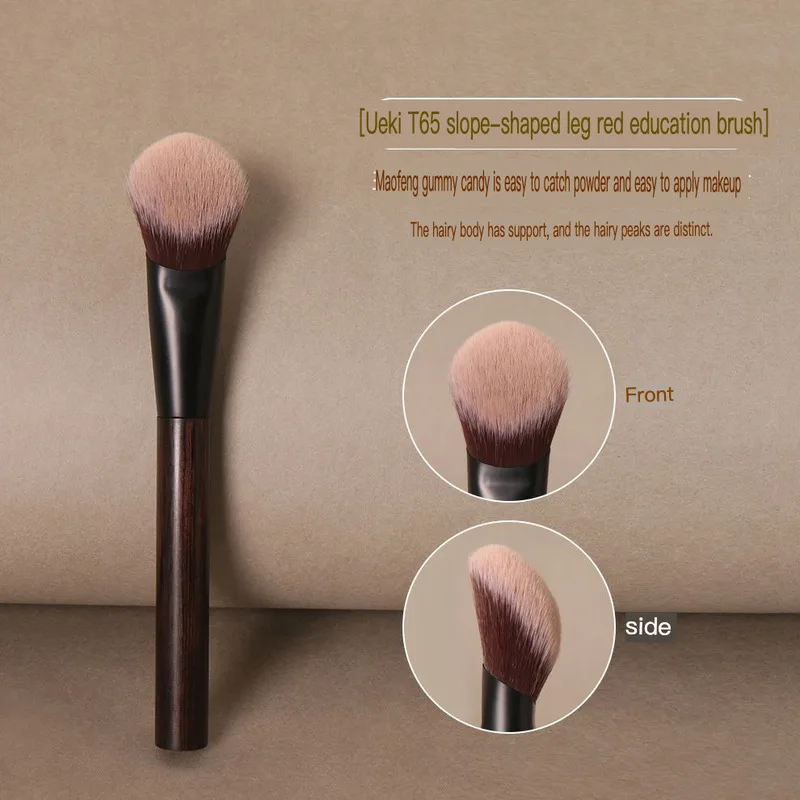 

Reverse Age Sandalwood T65 Angled With Soft Fiber Bristles, Portable Blush Liquid Highlighter Brush