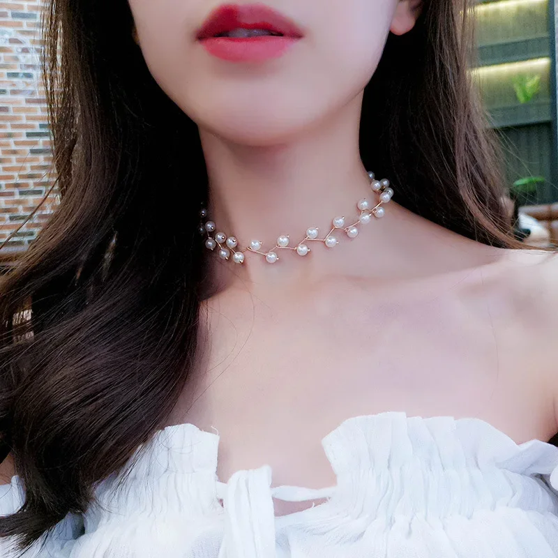 Pearl Clavicle Chain Female Choker Neckband Simple Short Necklace Female Choker Neckband Korean Version