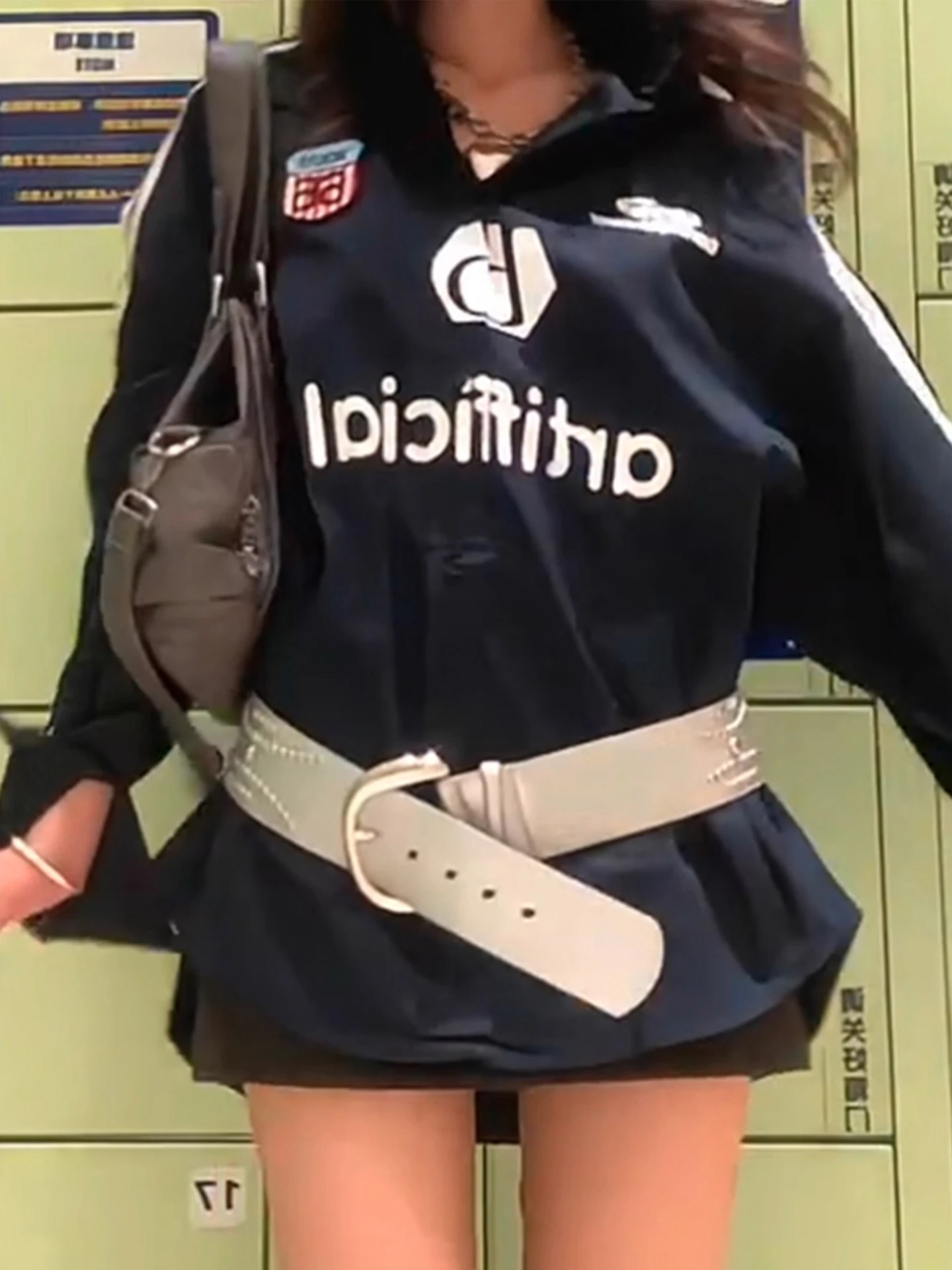 cinto-de-couro-com-rebites-de-borda-larga-prateado-estilo-japones-retro-f-y2k-estilo-punk-marcante-e-distintivo-com