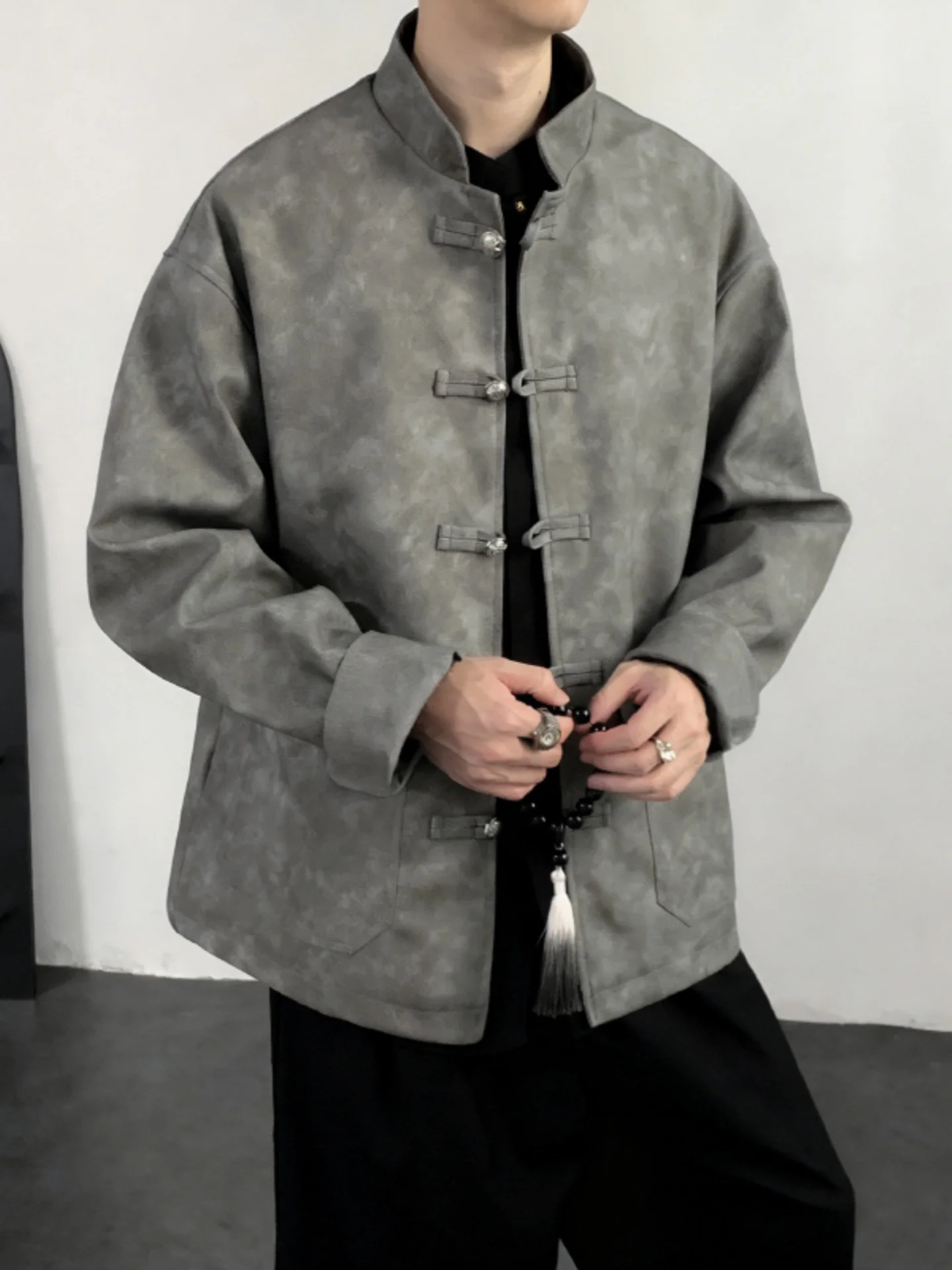 

New Chinese Sle Men's Leather Jaet Dyed Mist Fini Button up Retro Pu Leather Coat Stand Collar Long Sve Youth Faion