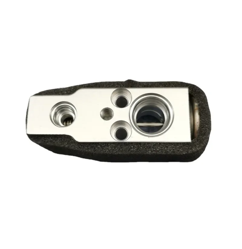 Image 4: Vanne d'expansion de climatisation pour Mazda 3 6 CX-7 2007 2008 2009 2010 2011 2012