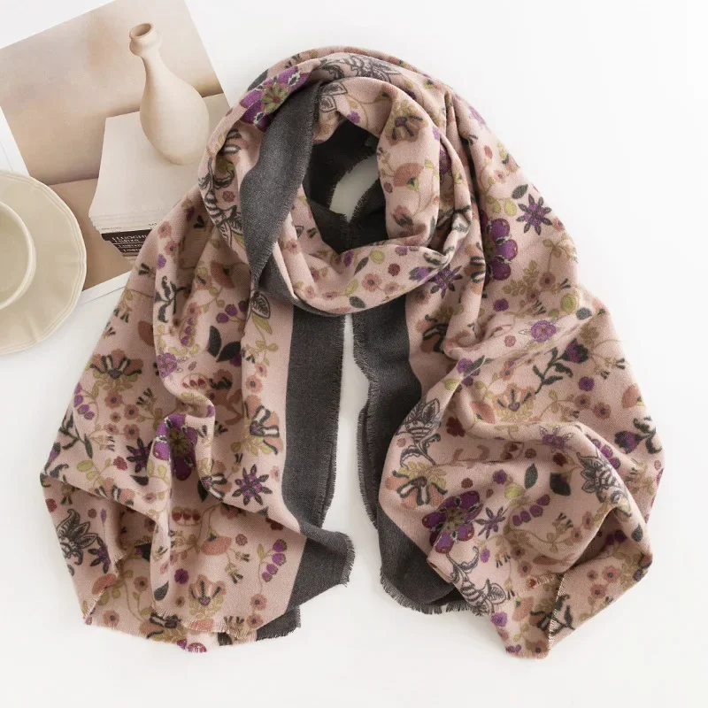 Autunno inverno nuova tendenza piccola sciarpa da donna con fiori spezzati elegante stampato imitazione Cashmere sciarpe calde accessori per scialle