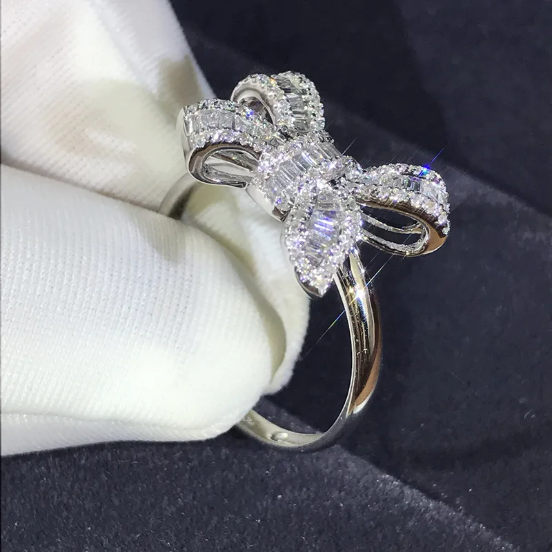 New bow-knot ladder cubic zirconia ring, beautiful and luxurious imitation diamond ring, temperament female wedding ring