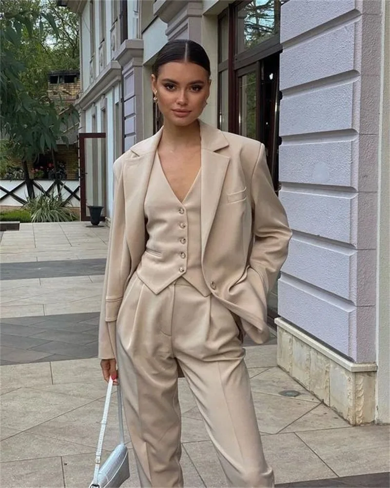 Conjunto de traje Formal Beige para mujer, chaqueta de 3 piezas, chaleco y pantalones a medida, abrigo informal de oficina y negocios, ropa de calle