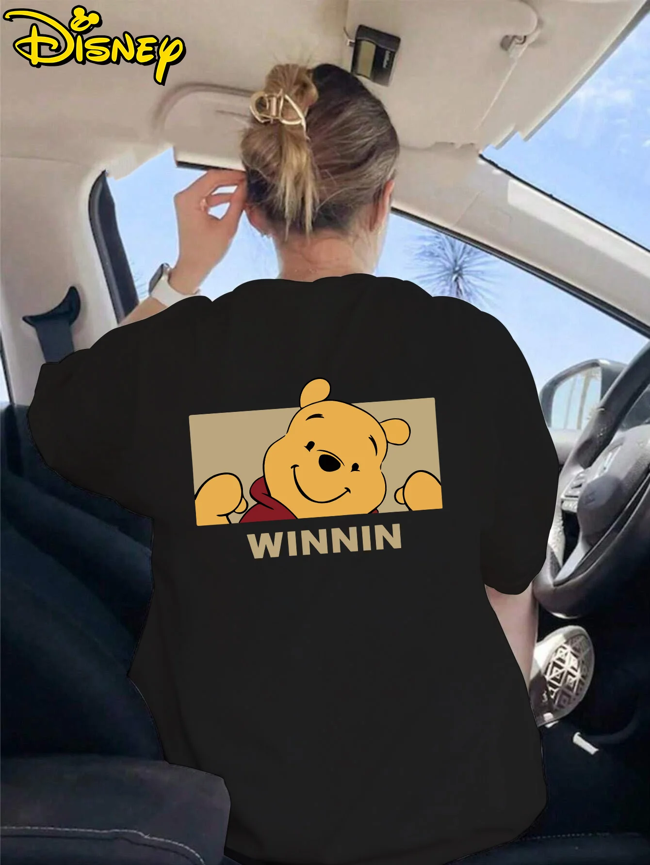 

Женская футболка Winnin' с принтом Winnie The Pooh & Tigger — мягкий эластичный топ с короткими рукавами, с медведем Пухом и медом