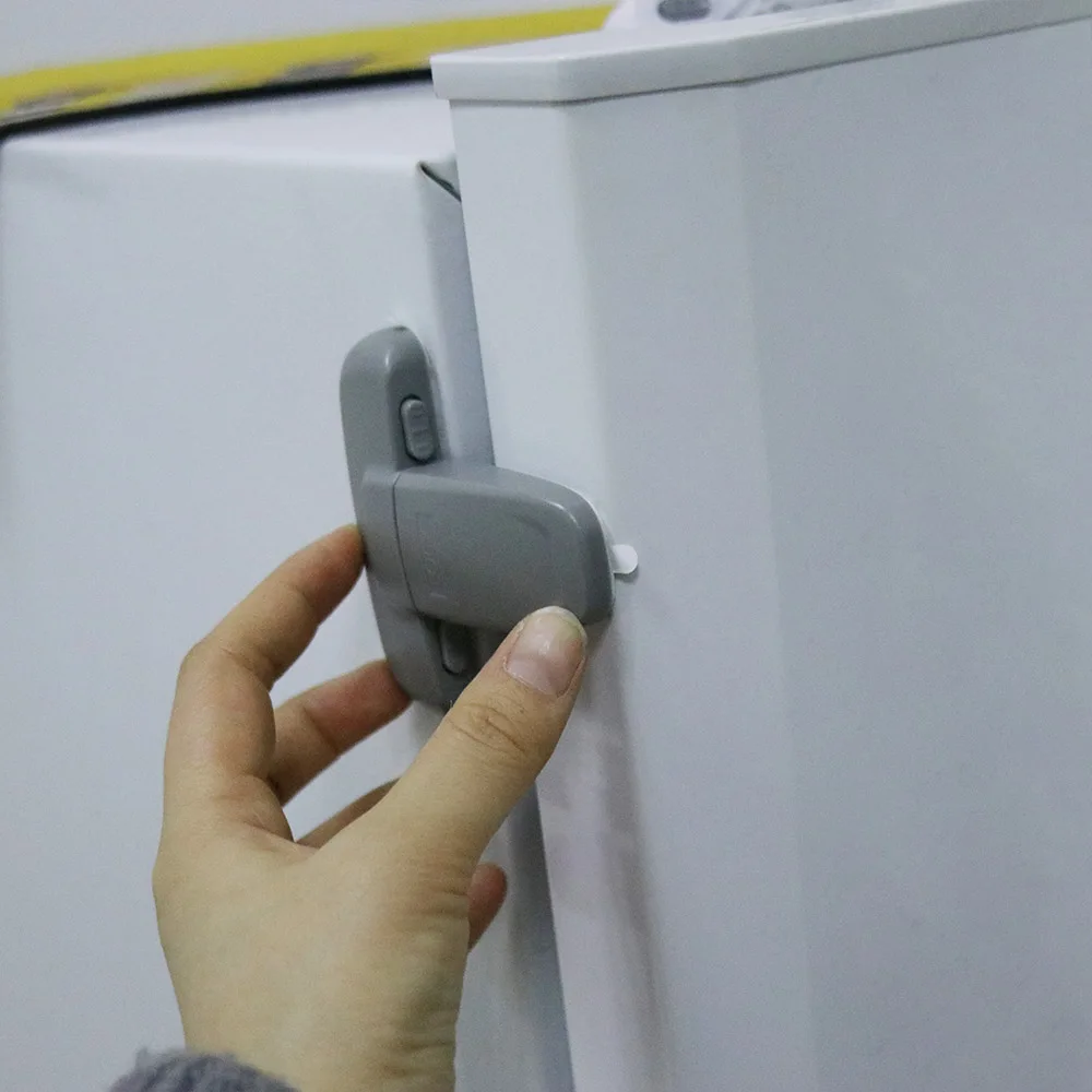 

Детский замок-фиксатор для шкафов, морозильных камер и дверей холодильников, защита от детей
