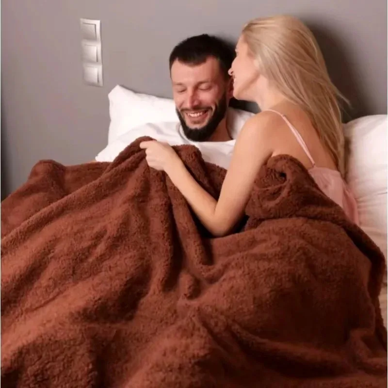 Luxury Shaggy Couple's Blanket -  Four SeasonsWaterproof Thickened Warm Blanket for Sofa, Bed, Nap | Comfortable design
