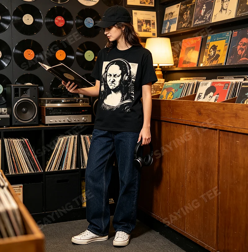 Mona Lisa Bass Face Lustiges T-Shirt für Musikliebhaber DJs Produzenten Y2k Artwork Bass Player Streetwear Kleidung Personalisiertes Konzert-T-Shirt – Detail 4