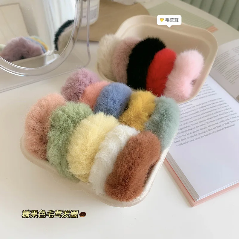 Furry Faux Fur Scrunchies สําหรับหญิงสาวผมวงเชือกผม Tie ผู้ถือหางม้าแฟชั่นอุปกรณ์เสริมผม