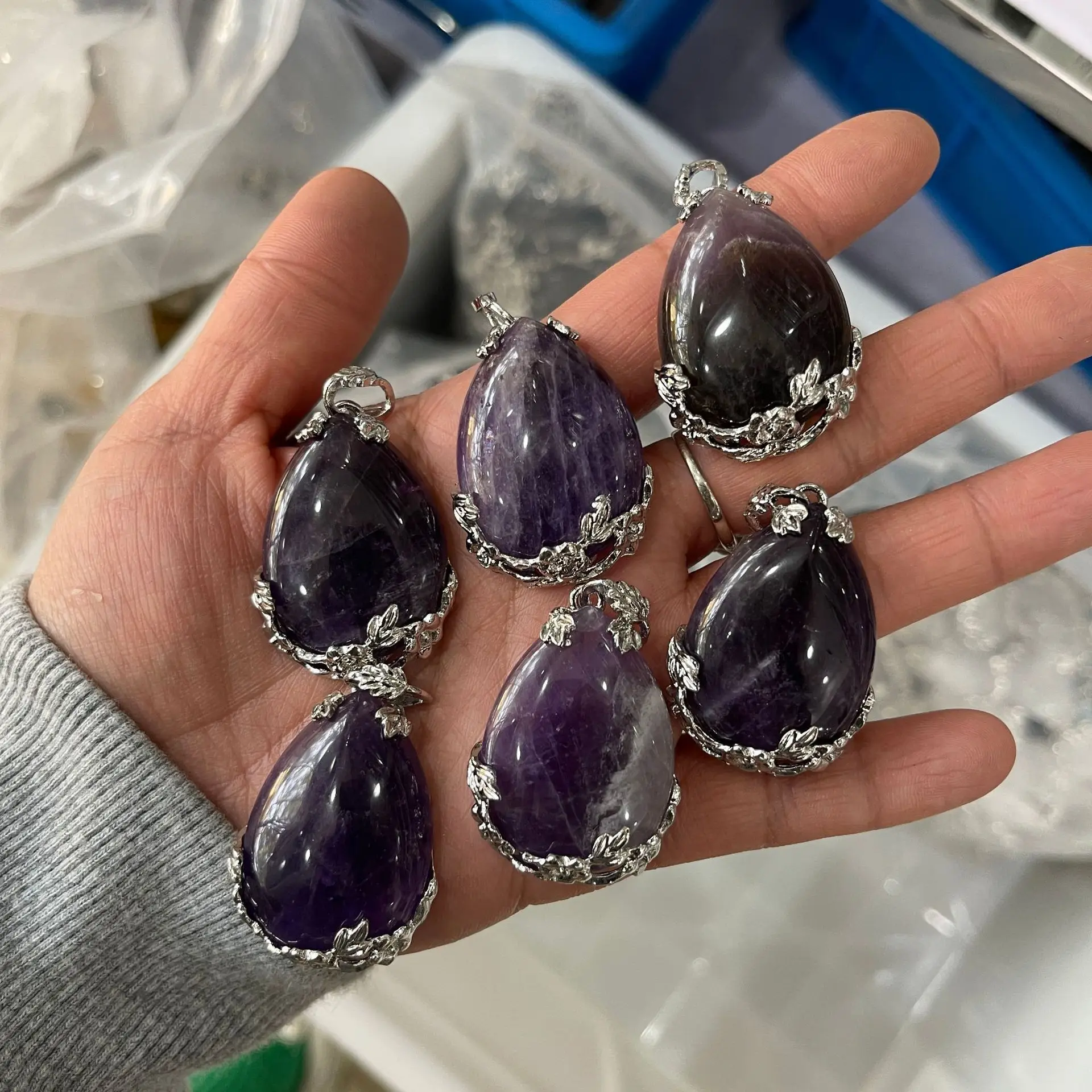 6 teile/satz Naturstein Amethyst Kristall Opal Onyx Rose Rosa Quarz Teardrop Intarsien Metall Blume Anhänger DIY Pandent