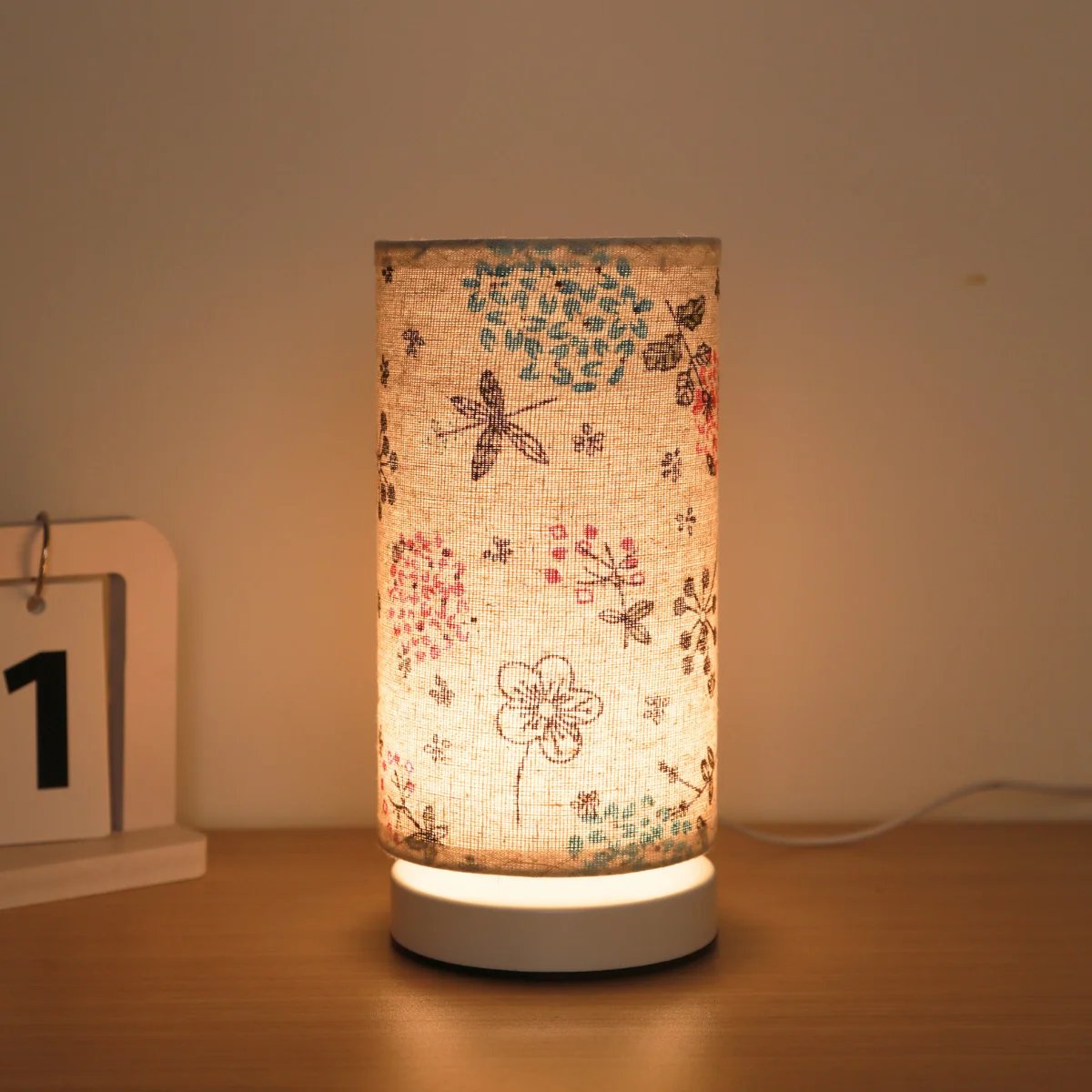 โคมไฟตั้งโต๊ะทรงกระบอก ขับเคลื่อนด้วย USB แสงสีอบอุ่น เหมาะสําหรับมอบของขวัญให้เพื่อนในห้องนอนสํานักงาน และโอกาสอื่นๆ