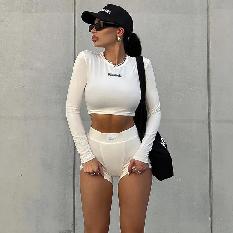 European and American Spring/Summer Round Neck Long Short sleeved 3/4 Shorts Two piece Women's Fashion Sports Versatile Set - Image 3