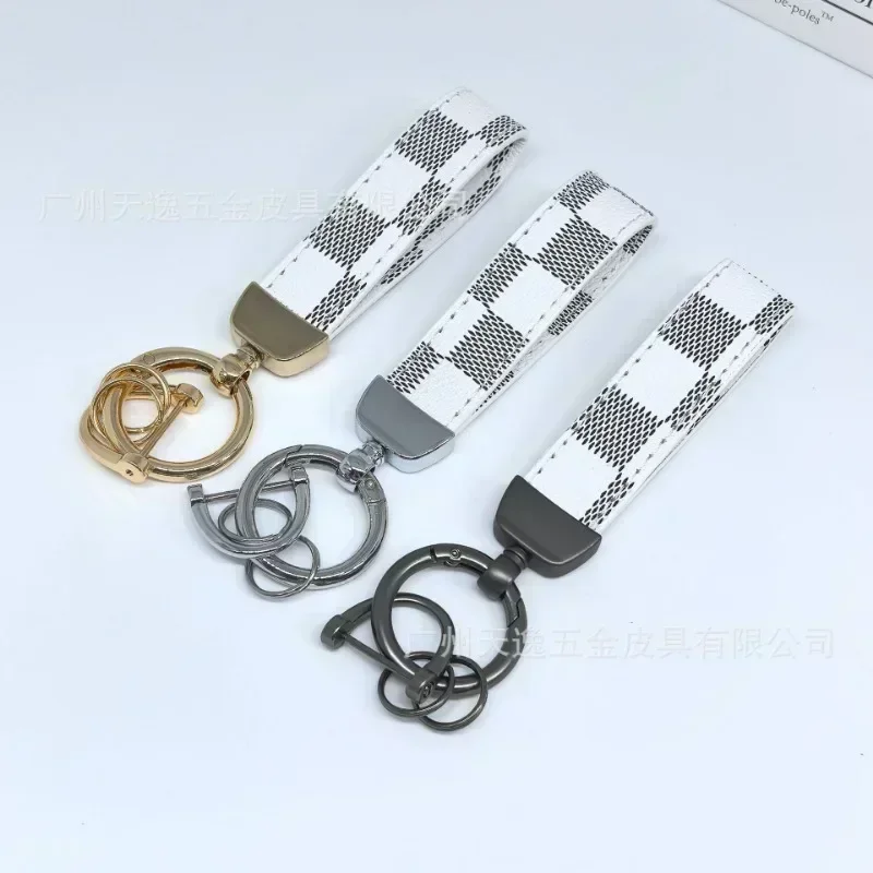 العلامة التجارية العصرية القديمة زهرة الجلد سيارة المفاتيح سبائك الزنك الأزياء مفتاح سلسلة قليلا plushring