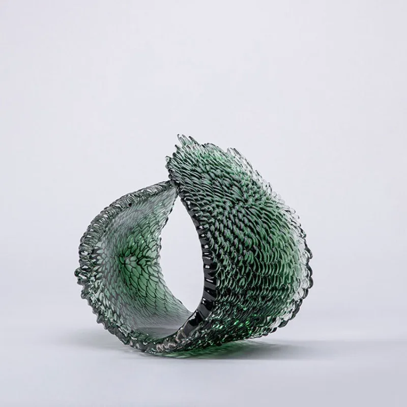 Modern minimalist creative resin wing art ornament sales department hotel exhibition  dining table soft decoration