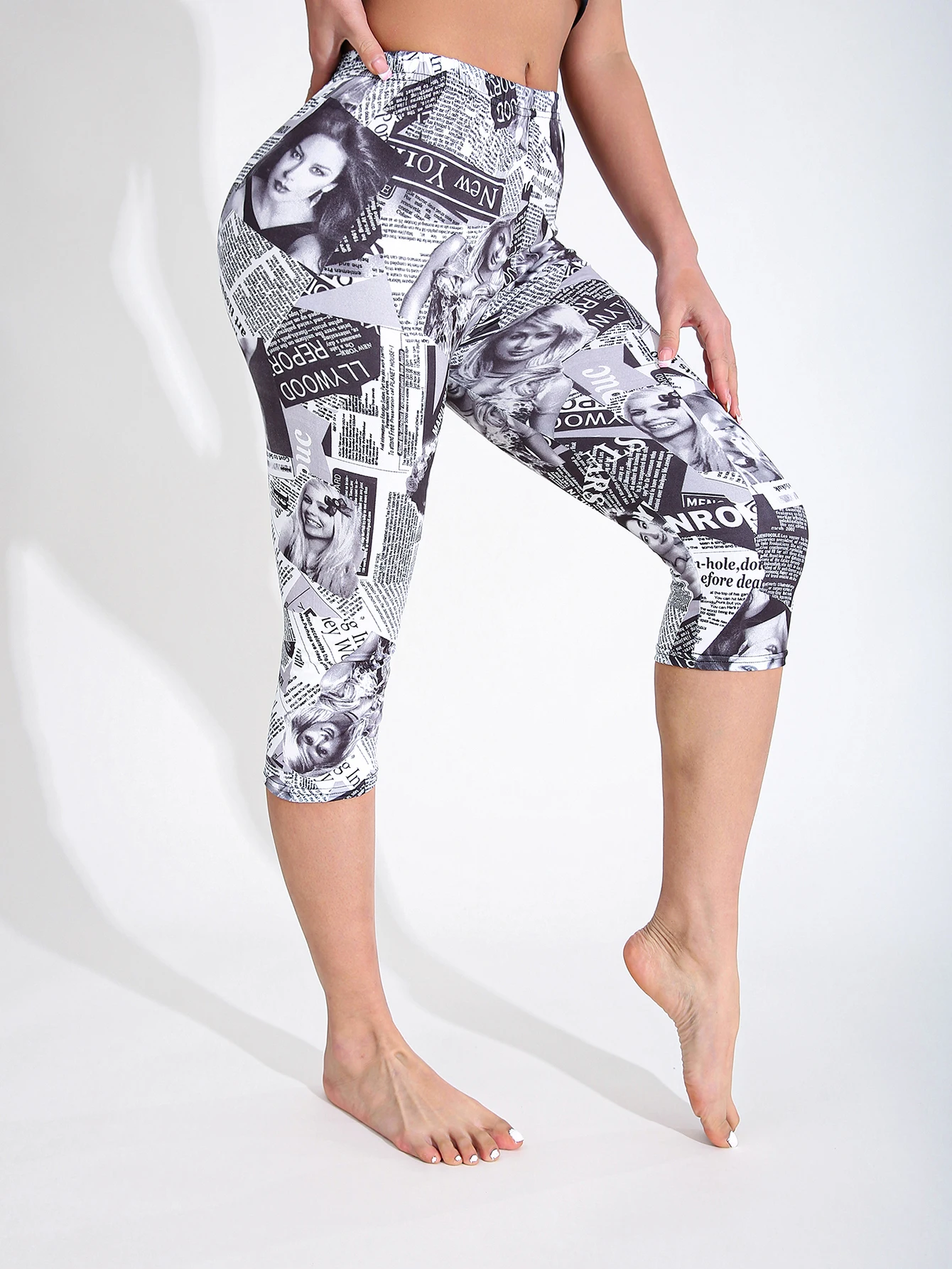 Legging elástico alto para mujer, pantalones deportivos y de Yoga con patrón de periódico, elegantes y sexis, a la moda, para primavera y verano