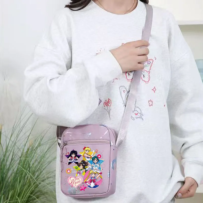 Sailor Moon Reißverschluss-Quadrattasche für Damen, Anime-bedruckte Umhängetaschen, Mädchen-Geldbörse, Kawaii-Teenager-Umhängetasche, Umhängetaschen mit Taschen