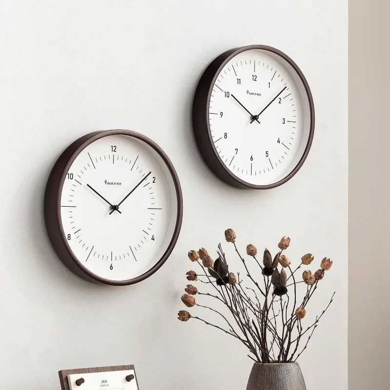 Light Luxury Wooden Wall Clocks Living Room Modern Wall Watch Simple Bedroom Silence Round Clocks Office Decoration Ornaments