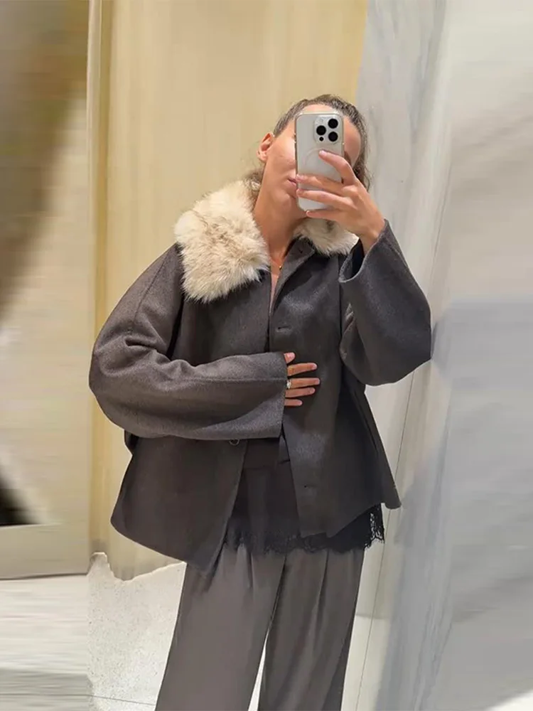 Women's Oversized Winter Wool Coat with Fur Collar