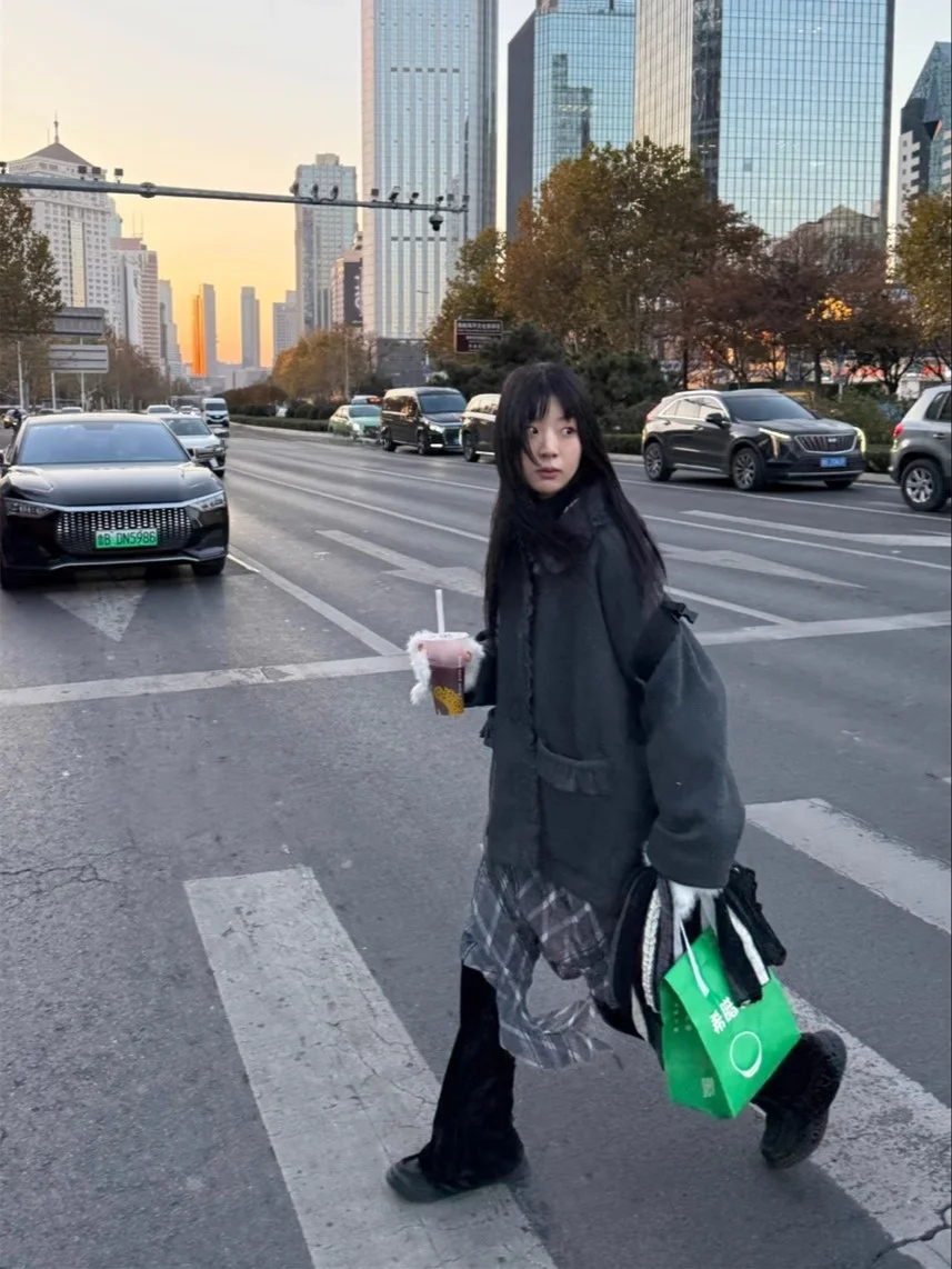 

Cute Button ket Loose Doll Woolen Coat Japanese Sle Lace Detail Winter College Faion Ladies' ort Outerwear