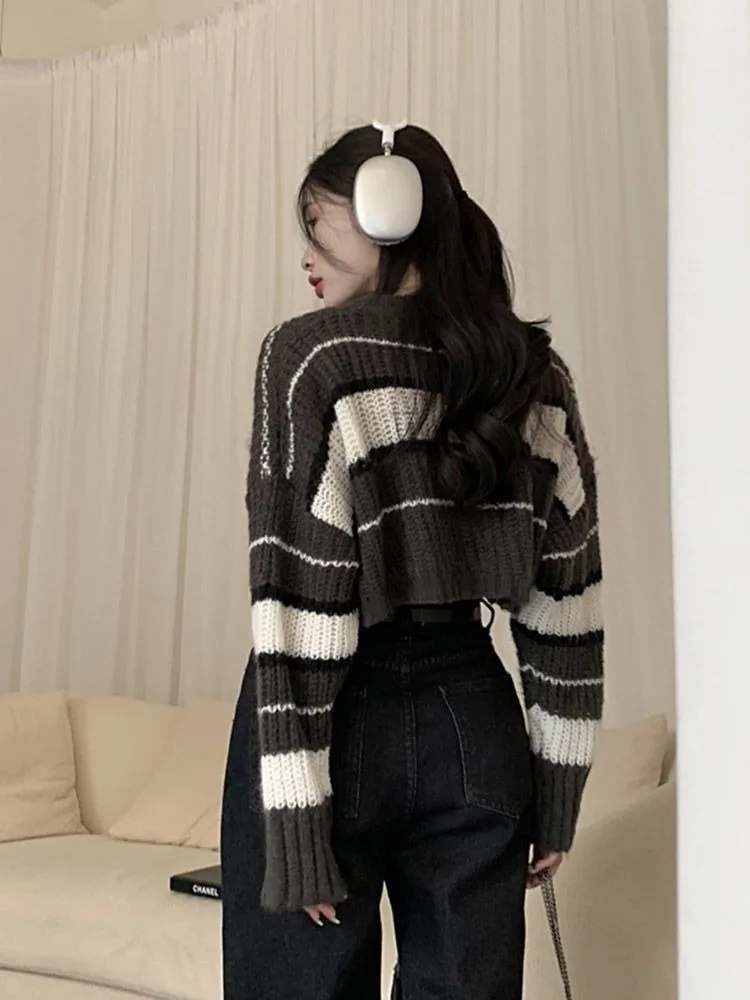 Deeptown Harajuku Striped Cropped Sweater Women Kpop Hippie Streetwear Oversize Pullover Knitted Tops Korean Style Basic Jumper