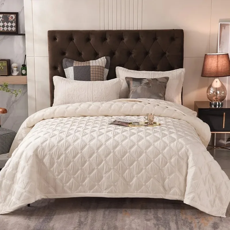 

Plush Fleece Gray Premium Soft Cofmortable Bed Coverlet set Quilted Geometric Diamond Pattern Chic Bedspread Pillow shams 3/5Pcs