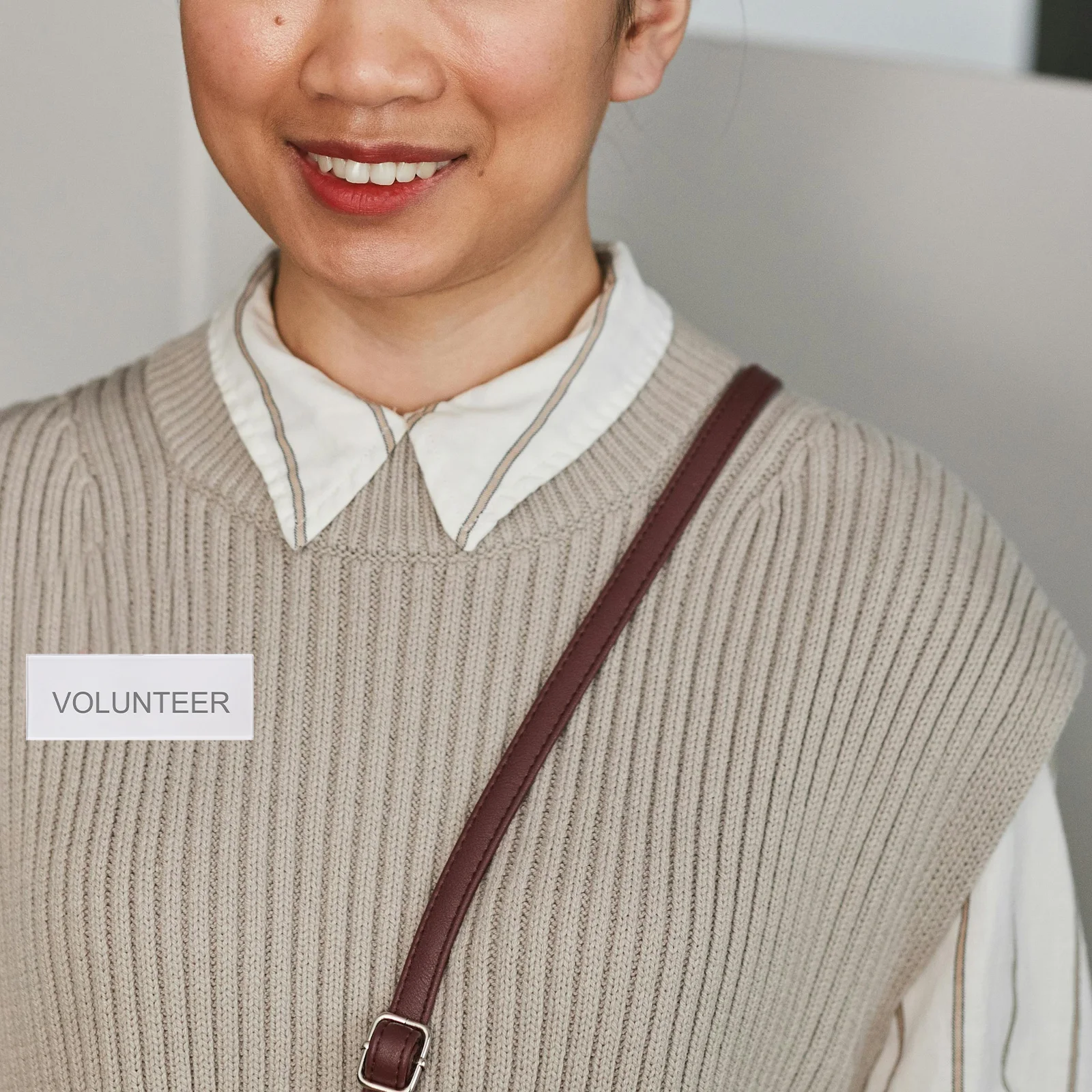 10 قطعة مشبك شارة حاملي علامات الاسم حامل بطاقات الهوية من الأكريليك الشفاف للعمل الموظف طالب مكتب فندق استخدام المدرسة