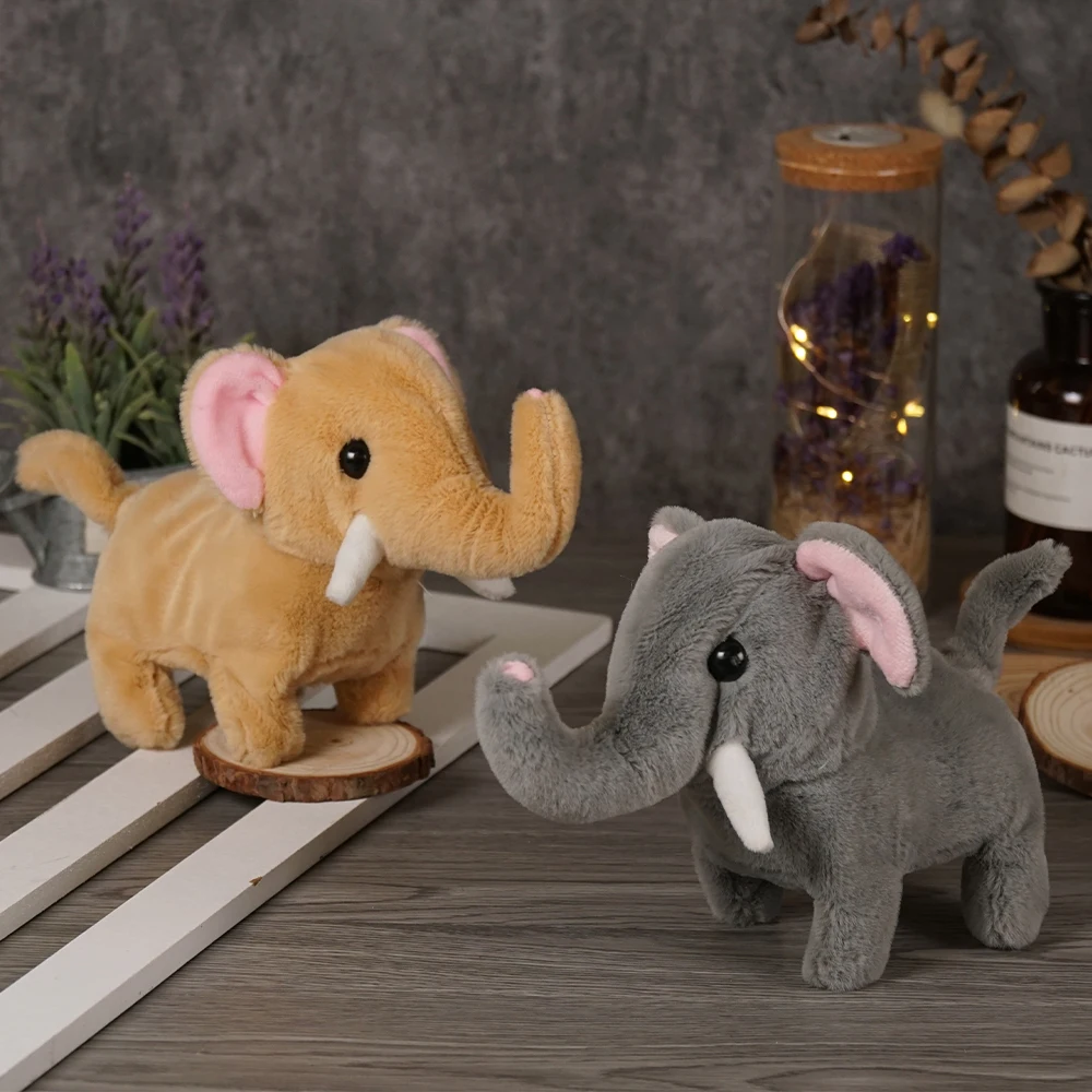 Realistico elefante peluche elettrico carino pecora a piedi coda che agita bambola di pezza per il regalo di natale di compleanno infantile