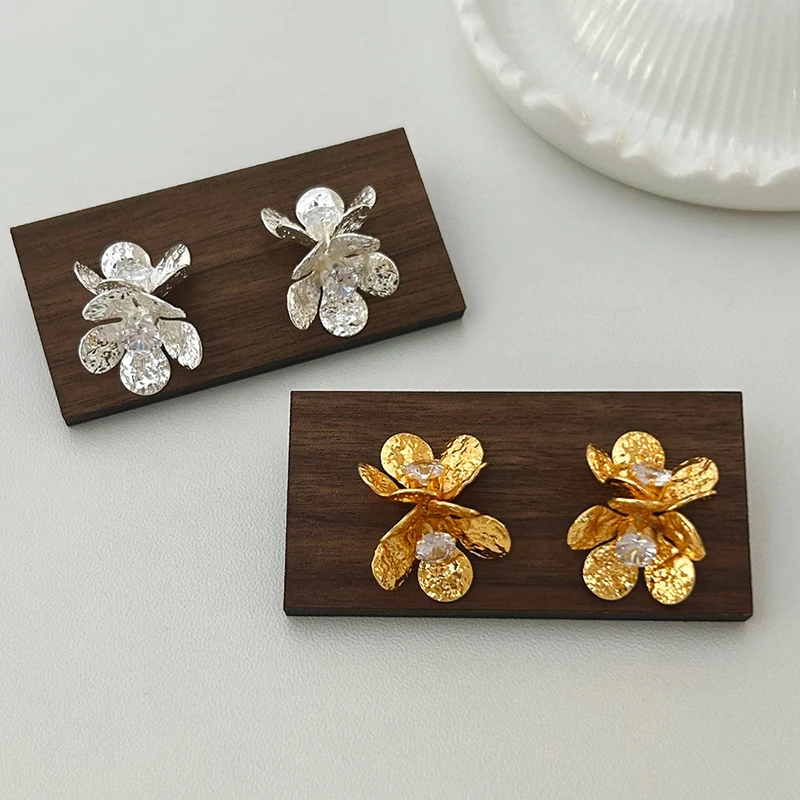 

PONYKISS Tibetan Silver 18K Gold Plated Zircon Flower Stud Earrings for Women Minimalist Fashion Jewelry Vintage Plant Accessory