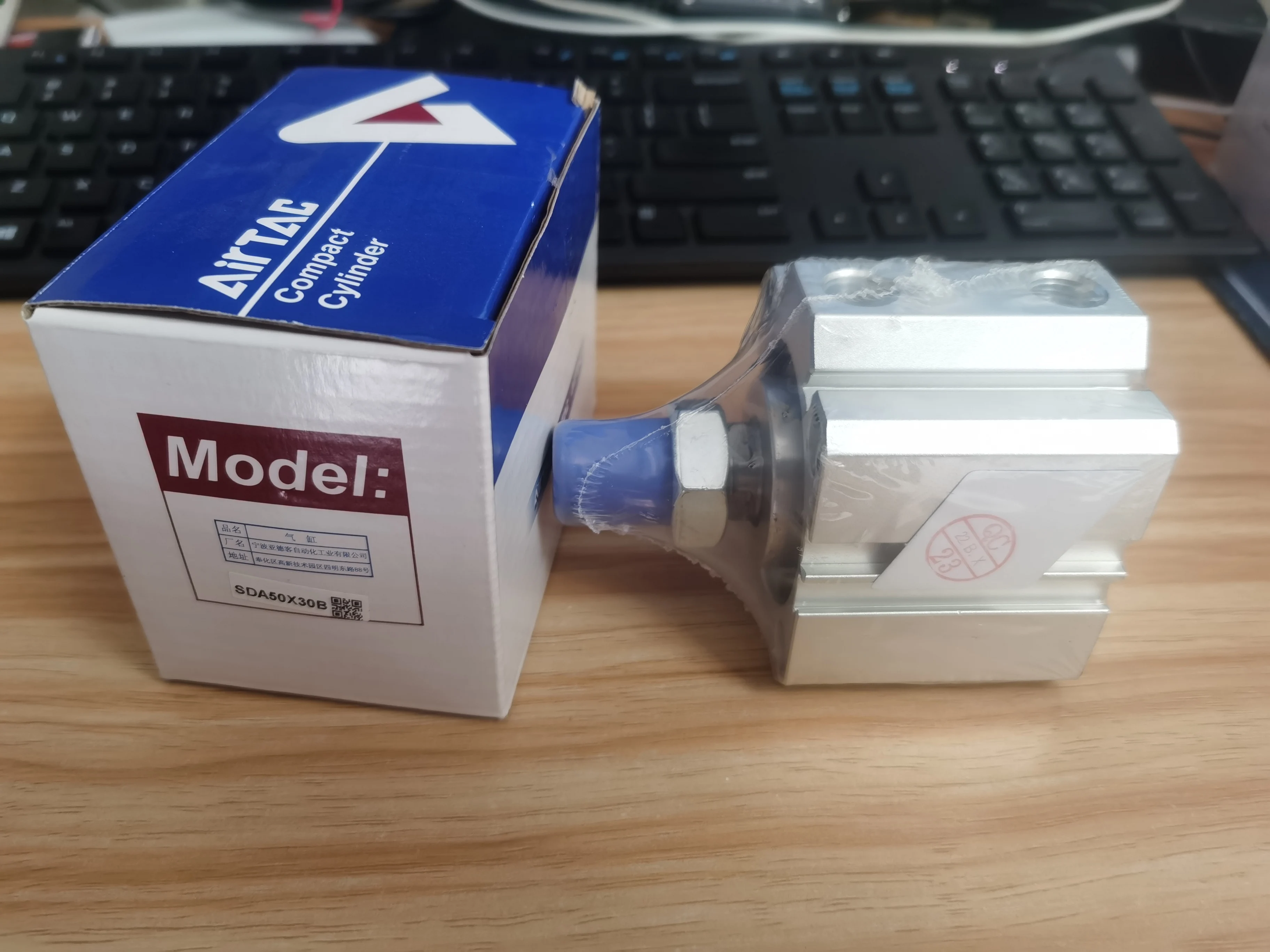 1PC New AirTAC SDA50X30B Air Cylinder