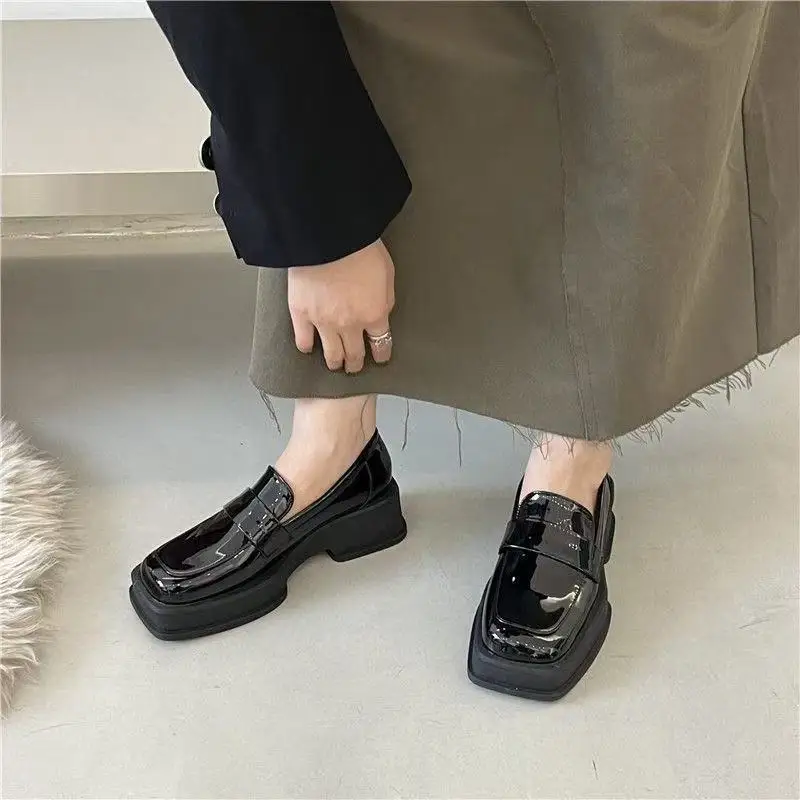 

​Vintage Square Toe Loafers Women's 2025 Spring Autumn Non Slip Soft Sole Thick Heel Versatile British Style Shoes​