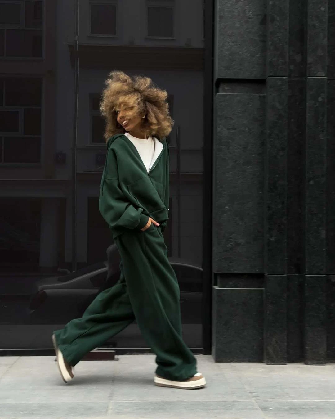 Faionable Casual Felpa con cappuccio e pantaloni Set Pantaloni lunghi con chiusura a cerniera Sve inclusi Comodo set in due pezzi