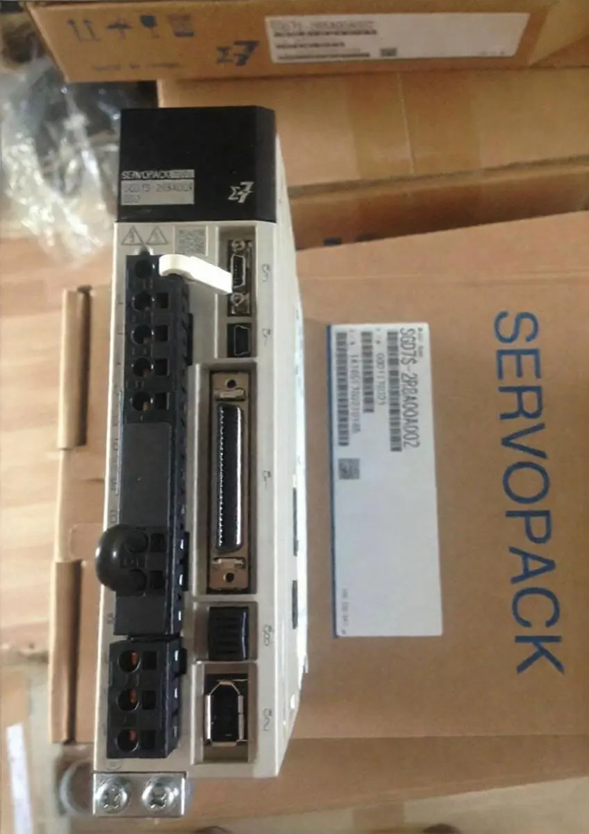 Brand new SGD7S-2R8A00A SGD7S-2R8A00B SGD7S-2R8A10B One-year warranty