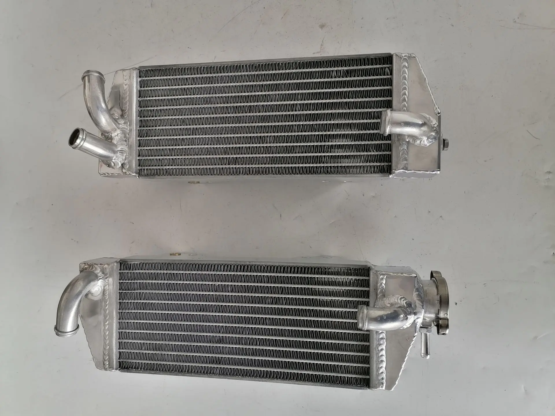 

For 1995-1997 KTM 250/300/360 EXC/MXC/EGS/SX Aluminum Radiator Cooler Cooling Coolant 1995 1996 1997