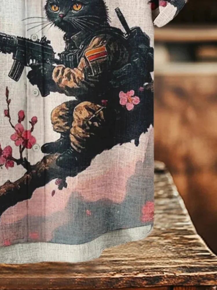 ผู้ชายแมวต่อสู้ภายใต้ดอกไม้ Retro Nostalgic Art พิมพ์เสื้อลําลองสไตล์ญี่ปุ่น Beige ทั้งหมดพิมพ์ฤดูร้อน Tunics