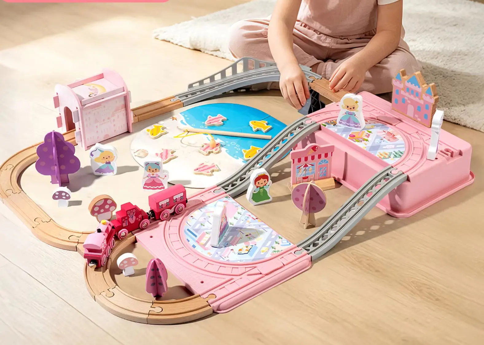 Princess Themed Wooden Train Track Set, Pink Castle Railway Kit, Educational Assembly Toy with Storage Box for Toddler Girls