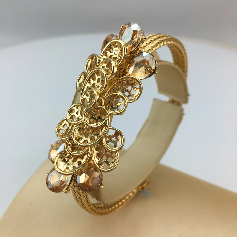 Luxury Design Gold Color Jewelry Set For Women Quality Trending Necklace Earrings Bracelet And Ring Wedding Party FHK19487